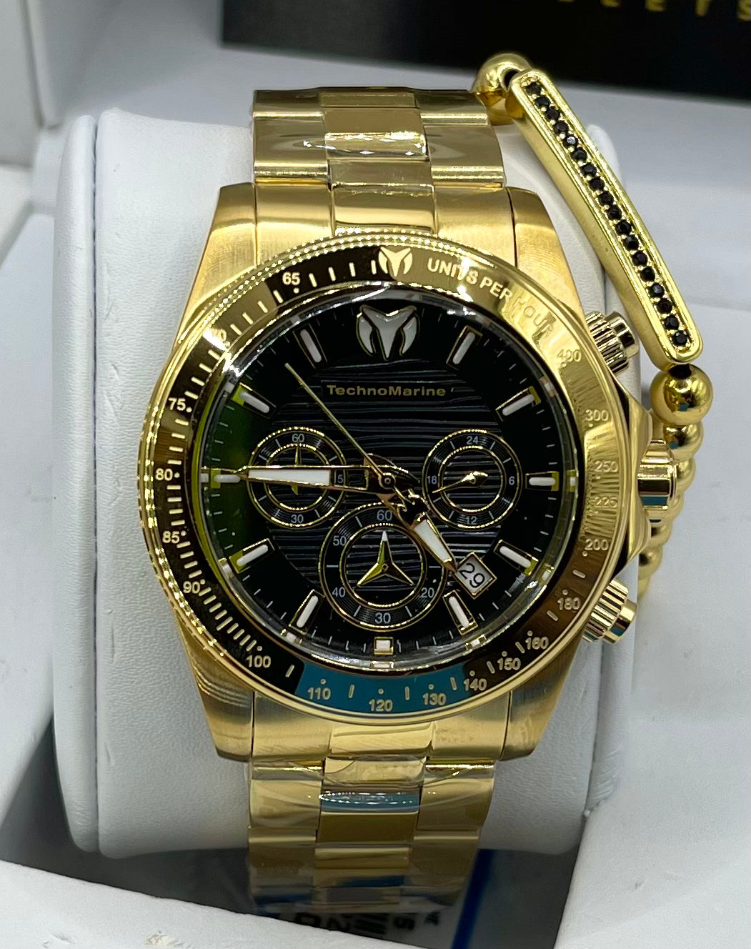 TECHNOMARINE MANTA RAY CHORNOGRAPH BLACK DIAL 42MM